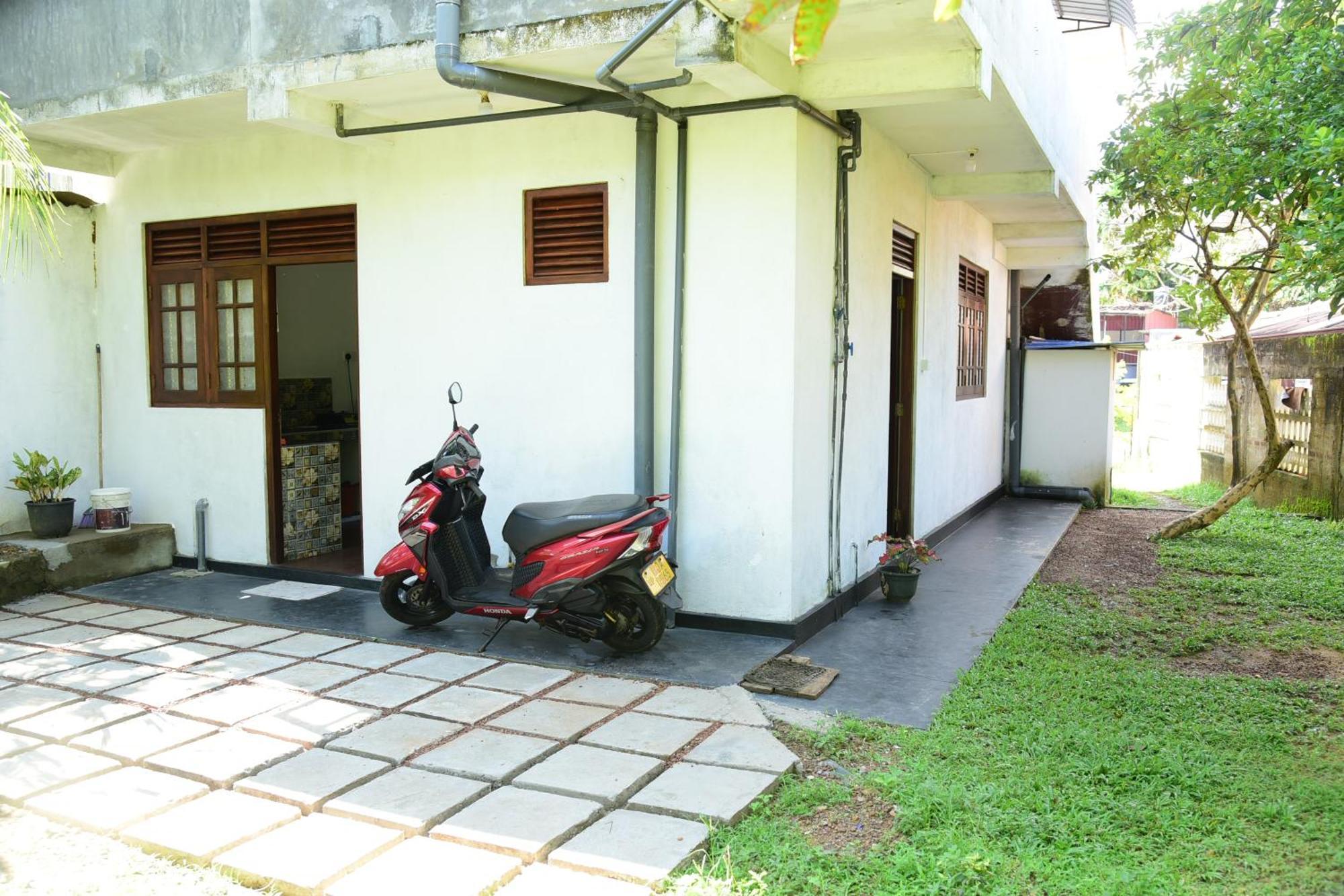 Sun Ground Villa ฮิกคาดูวา ภายนอก รูปภาพ